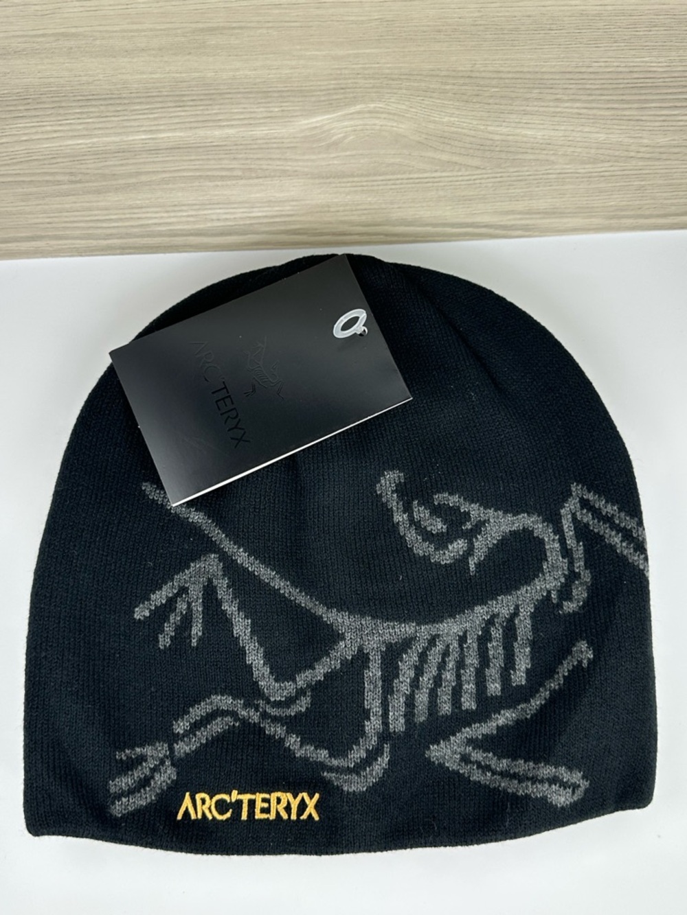 Arc'teryx Bird Torque Black & Gray Logo Beanie Unisex One Size